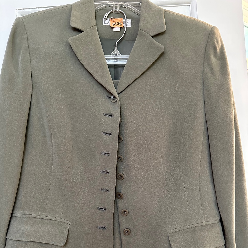 Ladies suit